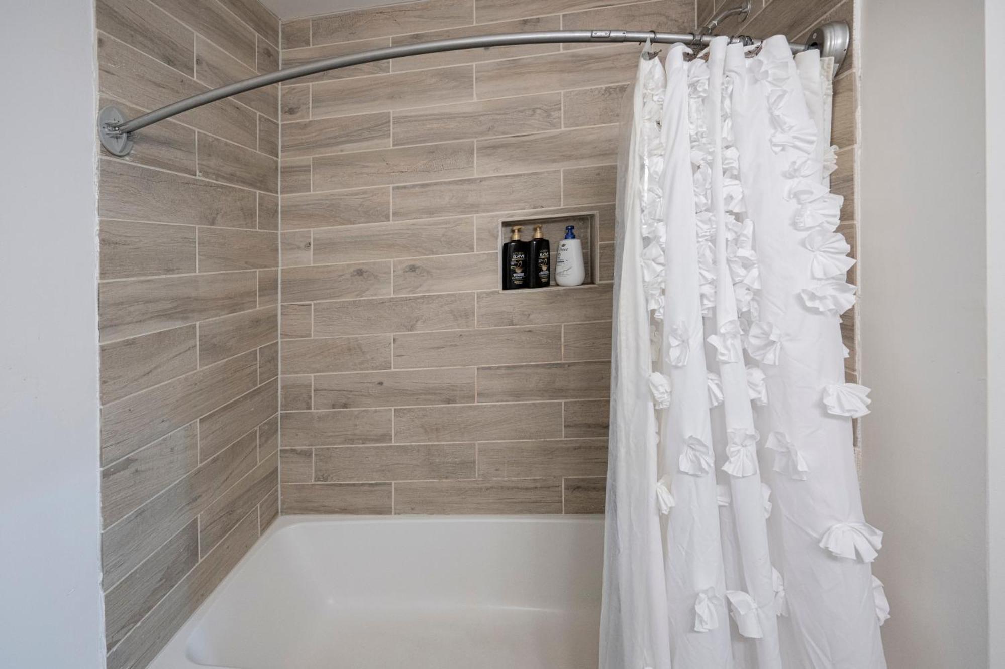 Charming 2Br Bungalow 4 Minutes To Duke University Durham megye  Kültér fotó
